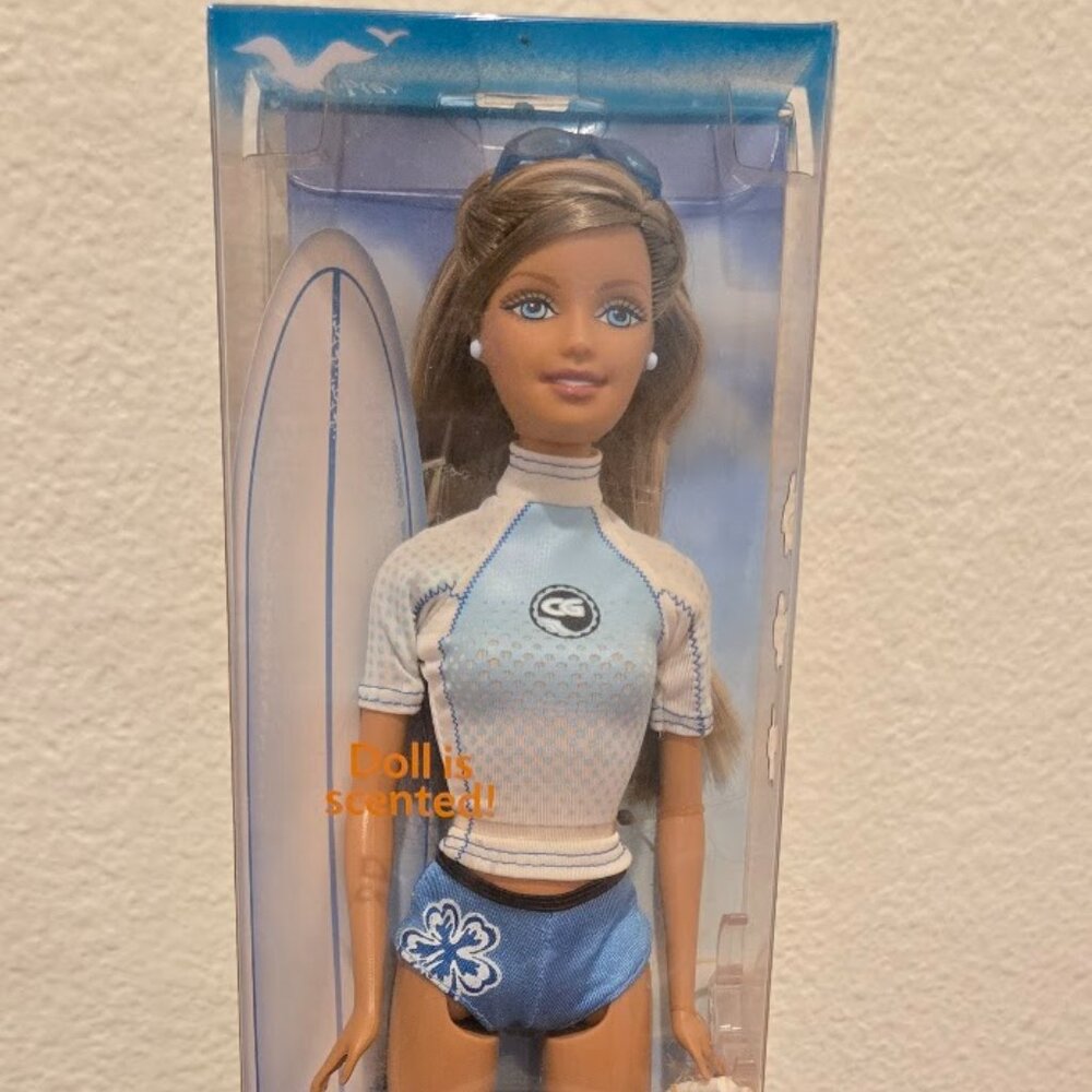 2004 MATTEL CALI GIRL SCENTED BARBIE